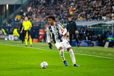 Juan Cabal, Juventus FC ve SL Benfica (Maciej Rogowski / Ball Raw Images) arasındaki Şampiyonlar Ligi faz maçında görüldü.)