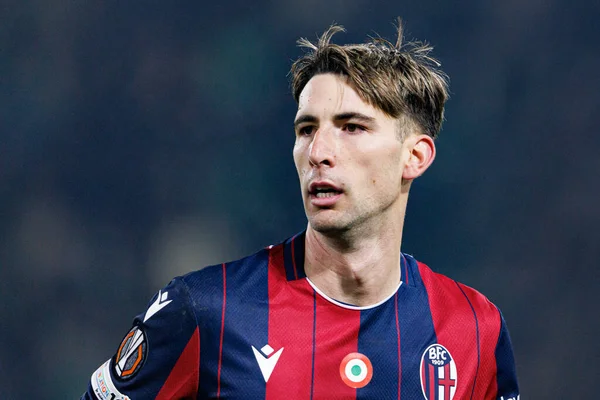 Juan Miranda, Bologna FC ve Celtic FC (Maciej Rogowski / Ball Raw Images) arasında oynanan UEFA Avrupa Ligi faz maçında görüldü.)