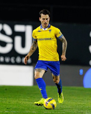 Ricard Sanchez, Liga Portekiz maçı sırasında Estrela Amadora ve GD Estoril praia takımları arasında Estadio Jose Gomes 'de görüldü (Maciej Rogowski / Ball Raw Images)