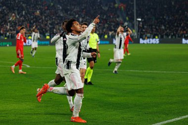 Weston McKennie, Juventus FC ve SL Benfica (Maciej Rogowski / Ball Raw Images) arasındaki Şampiyonlar Ligi faz maçında gol attıktan sonra kutlama yaparken görüldü.)