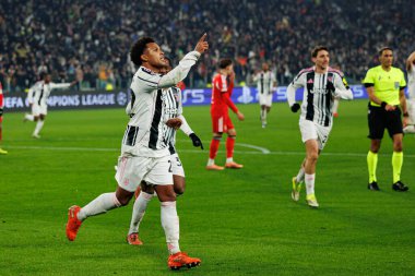 Weston McKennie, Juventus FC ve SL Benfica (Maciej Rogowski / Ball Raw Images) arasındaki Şampiyonlar Ligi faz maçında gol attıktan sonra kutlama yaparken görüldü.)