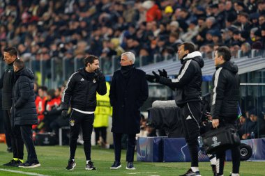 Jose Mourinho, Juventus FC ve SL Benfica (Maciej Rogowski / Ball Raw Images) arasındaki Şampiyonlar Ligi faz maçında görüldü.)