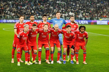 Benfica takımı Juventus FC ve SL Benfica (Maciej Rogowski / Ball Raw Images) arasındaki Şampiyonlar Ligi faz maçında görüldü.)