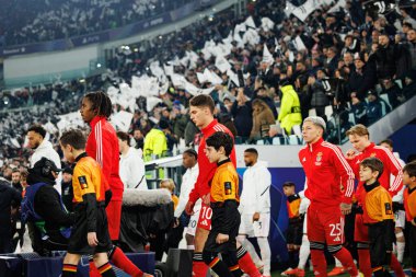 Leandro Barreiro, Georgiy Sudakov ve Gianluca Prestianni, Juventus FC ile SL Benfica (Maciej Rogowski / Ball Raw Images) arasındaki Şampiyonlar Ligi faz maçında görüldü.)