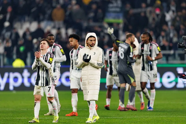 Francisco Conceicao ve Joao Mario, Juventus FC ile SL Benfica (Maciej Rogowski / Ball Raw Images) arasındaki Şampiyonlar Ligi faz maçında görüldü.)