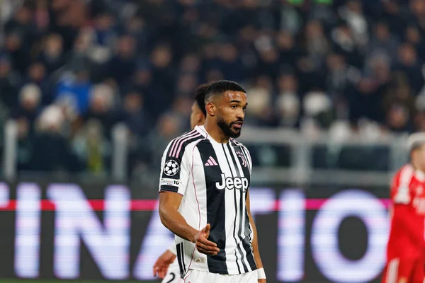 Bremer, Juventus FC ve SL Benfica (Maciej Rogowski / Ball Raw Images) arasındaki Şampiyonlar Ligi faz maçında görüldü.)