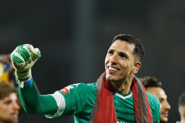 Joel Robles, Liga Portekiz maçı sırasında Estoril Praia ve Vitoria SC takımları arasında Estadio Antonio Coimbra da Mota 'da görüldü (Maciej Rogowski / Ball Raw Images)