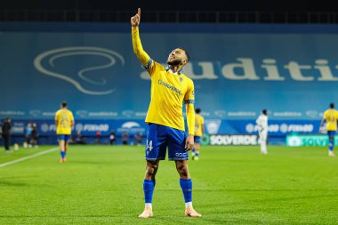 Yanis Begraoui, Liga Portekiz maçında GD Estoril Praia ve Vitoria SC takımları arasında Estadio Antonio Coimbra da Mota (Maciej Rogowski / Ball Raw Images)