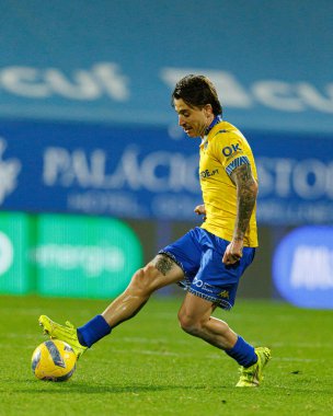 Ricard Sanchez Liga Portekiz maçı sırasında Estoril Praia ve Vitoria SC takımları arasında Estadio Antonio Coimbra da Mota 'da görüldü (Maciej Rogowski / Ball Raw Images)