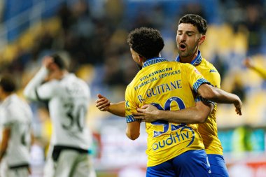 Rafik Guitane ve Alejandro Marques, Estadio Antonio Coimbra da Mota 'daki GD Estoril Praia ve Vitoria SC takımları arasında oynanan Liga Portekiz maçında gol attıktan sonra kutlama yaparken görüldü.)