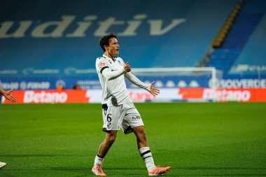 Matija Mitroviç, Liga Portekiz maçında GD Estoril Praia ve Vitoria SC takımları arasında Estadio Antonio Coimbra da Mota (Maciej Rogowski / Ball Raw Images)