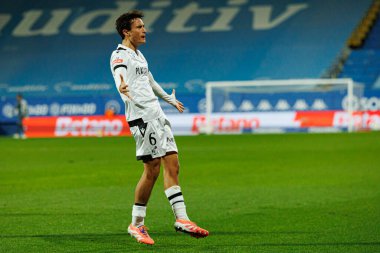 Matija Mitroviç, Liga Portekiz maçında GD Estoril Praia ve Vitoria SC takımları arasında Estadio Antonio Coimbra da Mota (Maciej Rogowski / Ball Raw Images)