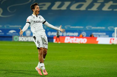 Matija Mitroviç, Liga Portekiz maçında GD Estoril Praia ve Vitoria SC takımları arasında Estadio Antonio Coimbra da Mota (Maciej Rogowski / Ball Raw Images)
