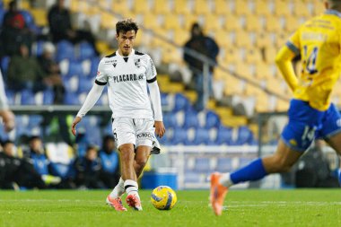 Matija Mitroviç, Liga Portekiz maçı sırasında Estoril Praia ve Vitoria SC takımları arasında Estadio Antonio Coimbra da Mota (Maciej Rogowski / Ball Raw Images)