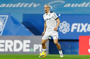Rodrigo Abascal Liga Portekiz maçı sırasında Estoril Praia ve Vitoria SC takımları arasında Estadio Antonio Coimbra da Mota 'da görüldü (Maciej Rogowski / Ball Raw Images)