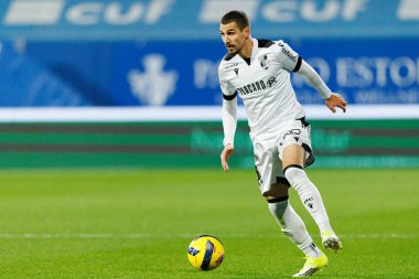 Joao Mendes, Liga Portekiz maçı sırasında Estoril Praia ve Vitoria SC takımları arasında Estadio Antonio Coimbra da Mota 'da görüldü (Maciej Rogowski / Ball Raw Images)