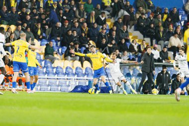 Jordan Holsgrove ve Samu, Liga Portekiz maçı sırasında Estoril Praia ve Vitoria SC takımları arasında Estadio Antonio Coimbra da Mota (Maciej Rogowski / Ball Raw Images)