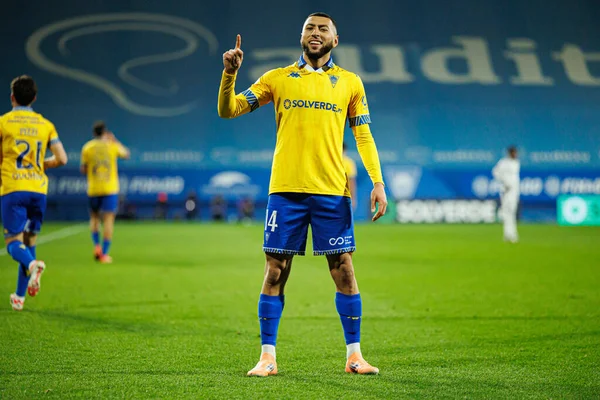 Yanis Begraoui, Liga Portekiz maçında GD Estoril Praia ve Vitoria SC takımları arasında Estadio Antonio Coimbra da Mota (Maciej Rogowski / Ball Raw Images)