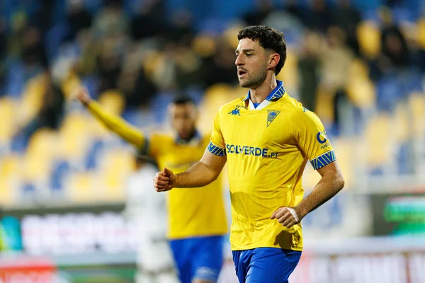 Alejandro Marques, Liga Portekiz maçında GD Estoril Praia ve Vitoria SC takımları arasında Estadio Antonio Coimbra da Mota (Maciej Rogowski / Ball Raw Images) maçında gol attıktan sonra kutlama yaparken görüldü.)
