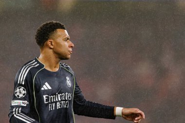 SL Benfica ve Real Madrid CF (Maciej Rogowski / Ball Raw Images) arasındaki Şampiyonlar Ligi faz maçında Kylian Mbappe görüldü)