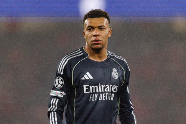 SL Benfica ve Real Madrid CF (Maciej Rogowski / Ball Raw Images) arasındaki Şampiyonlar Ligi faz maçında Kylian Mbappe görüldü)