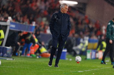 SL Benfica ve Real Madrid CF (Maciej Rogowski / Ball Raw Images) arasındaki Şampiyonlar Ligi faz maçında Jose Mourinho görüldü)