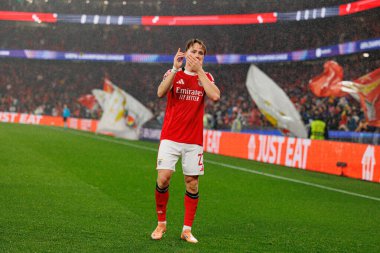 Andreas Schjelderup, SL Benfica ve Real Madrid CF (Maciej Rogowski / Ball Raw Images) arasındaki Şampiyonlar Ligi faz maçında gol attıktan sonra kutlama yaparken görüldü.)