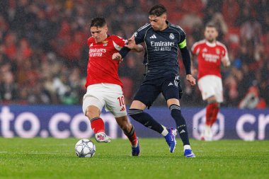 Georgiy Sudakov ve Federico Valverde SL Benfica ve Real Madrid CF (Maciej Rogowski / Ball Raw Images) arasındaki Şampiyonlar Ligi faz maçında görüldü)