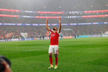 Vangelis Pavlidis, SL Benfica ile Real Madrid CF (Maciej Rogowski / Ball Raw Images) arasındaki Şampiyonlar Ligi faz maçında attığı golün ardından kutlama yaparken görülüyor.)