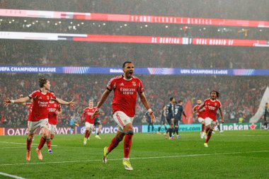 Vangelis Pavlidis, SL Benfica ile Real Madrid CF (Maciej Rogowski / Ball Raw Images) arasındaki Şampiyonlar Ligi faz maçında attığı golün ardından kutlama yaparken görülüyor.)