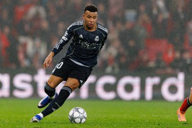 SL Benfica ve Real Madrid CF (Maciej Rogowski / Ball Raw Images) arasındaki Şampiyonlar Ligi faz maçında Kylian Mbappe görüldü)