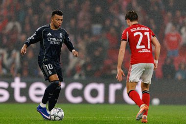 SL Benfica ve Real Madrid CF (Maciej Rogowski / Ball Raw Images) arasındaki Şampiyonlar Ligi faz maçında Kylian Mbappe görüldü)