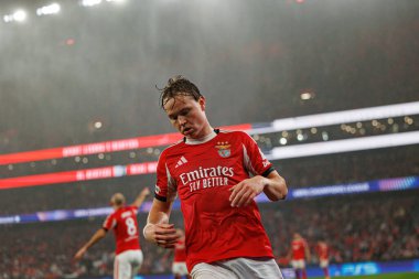 Andreas Schjelderup SL Benfica ve Real Madrid CF (Maciej Rogowski / Ball Raw Images) arasındaki Şampiyonlar Ligi faz maçında görüldü)