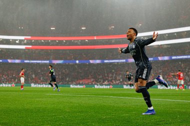 Kylian Mbappe, SL Benfica ve Real Madrid CF (Maciej Rogowski / Ball Raw Images) arasındaki Şampiyonlar Ligi faz maçında gol üstüne gol atarken görüldü)