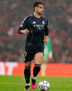 Raul Asencio SL Benfica ve Real Madrid CF (Maciej Rogowski / Ball Raw Images) arasında Şampiyonlar Ligi faz maçında görüldü)