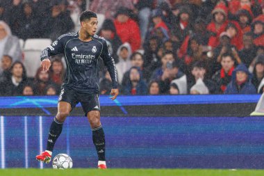 Jude Bellingham SL Benfica ve Real Madrid CF (Maciej Rogowski / Ball Raw Images) arasındaki Şampiyonlar Ligi faz maçında görüldü)