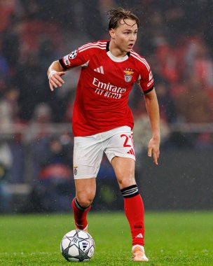 Andreas Schjelderup SL Benfica ve Real Madrid CF (Maciej Rogowski / Ball Raw Images) arasındaki Şampiyonlar Ligi faz maçında görüldü)