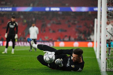 Anatoliy Trubin SL Benfica ve Real Madrid CF (Maciej Rogowski / Ball Raw Images) arasındaki Şampiyonlar Ligi faz maçında görüldü)