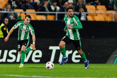 UEFA Avrupa Ligi maçında Real Betis Balompie ve Feyenoord Rotterdam (Maciej Rogowski / Ball Raw Images) takımları arasında Angel Ortiz ve Pablo Fornals görüldü.)