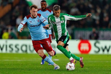 Casper Tengstedt ve Nelson Deossa, Real Betis Balompie ve Feyenoord Rotterdam (Maciej Rogowski / Ball Raw Images) takımları arasında oynanan UEFA Avrupa Ligi maçında görüldü.)