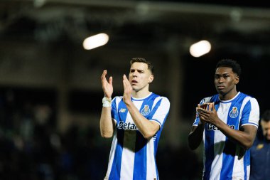 Jan Bednarek, Casa Pia AC ile FC Porto (Maciej Rogowski / Ball Raw Images) arasında Liga Portekiz maçında görüldü.)