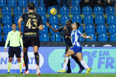 Abdu Conte ve Alberto Costa, Liga Portekiz maçında Casa Pia AC ve FC Porto (Maciej Rogowski / Ball Raw Images) arasında görüldü.)