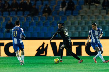 Cassiano ve Jan Bednarek, Liga Portekiz maçında Casa Pia AC ve FC Porto (Maciej Rogowski / Ball Raw Images) arasında görüldü.)