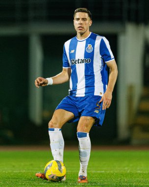 Jan Bednarek, Casa Pia AC ile FC Porto (Maciej Rogowski / Ball Raw Images) arasında Liga Portekiz maçında görüldü.)