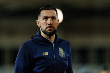 Francesco Farioli, Casa Pia AC ile FC Porto (Maciej Rogowski / Ball Raw Images) arasında Liga Portekiz maçında görüldü.)