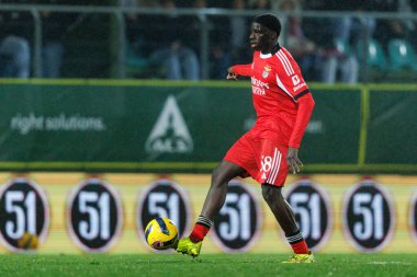 Daniel Banjaqui, Liga Portekiz 'de CD Tondela ve SL Benfica (Maciej Rogowski / Ball Raw Images) arasında oynarken görüldü)