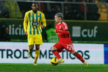 Gianluca Prestianni, Liga Portekiz maçı sırasında CD Tondela ve SL Benfica (Maciej Rogowski / Ball Raw Images) arasında görüldü.)