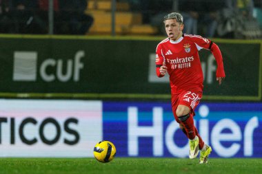 Gianluca Prestianni, Liga Portekiz maçı sırasında CD Tondela ve SL Benfica (Maciej Rogowski / Ball Raw Images) arasında görüldü.)