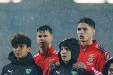 Samuel Dahl ve Georgiy Sudakov, Liga Portekiz maçı sırasında CD Tondela ve SL Benfica (Maciej Rogowski / Ball Raw Images) arasında görüldü.)