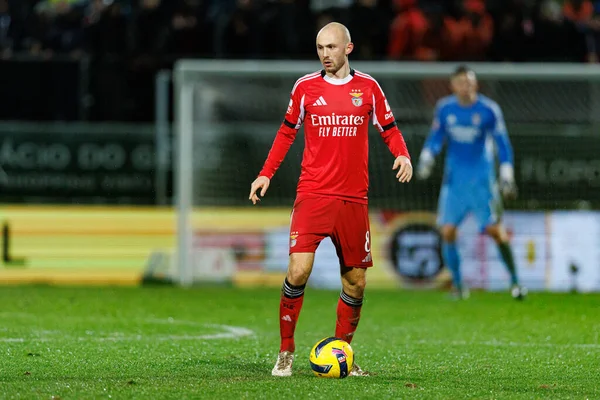 Fredrik Aursnes, Liga Portekiz 'de CD Tondela ve SL Benfica (Maciej Rogowski / Ball Raw Images) arasında oynarken görüldü.)